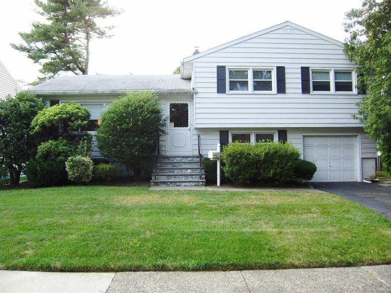 Just Sold in Bloomfield