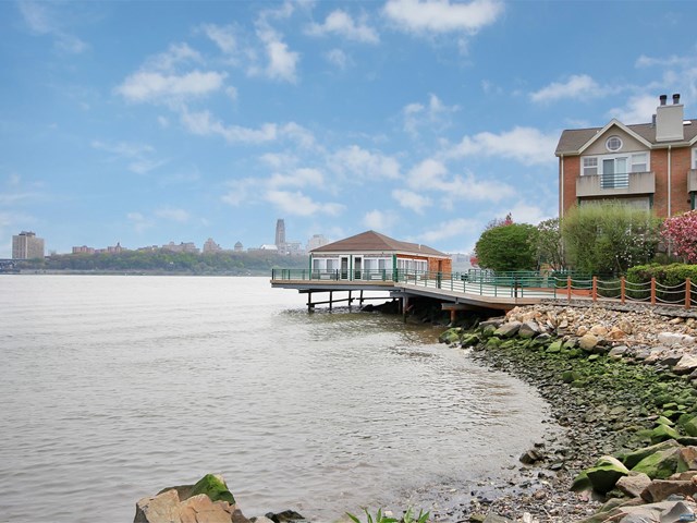 Grand Cove Edgewater NJ