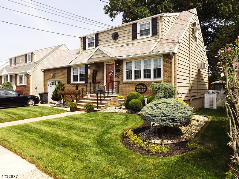 8 Bogle Ave in North Arlington